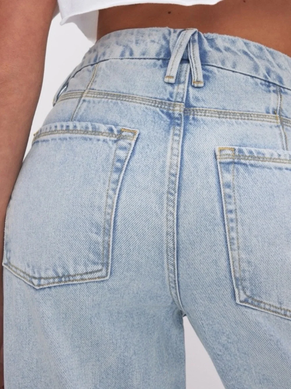 Good American Good 90’s relaxed fit Distressed Straight-Leg Jeans - Picture 6 of 13